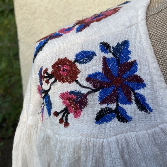 Free Prople Te Almo flowy bell sleeved tunic/dress w/ great embroidered flowers - Picture 8 of 15